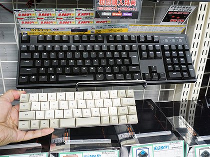 世界最小クラスのメカニカルキーボード「CORE」が発売、フルキーボード