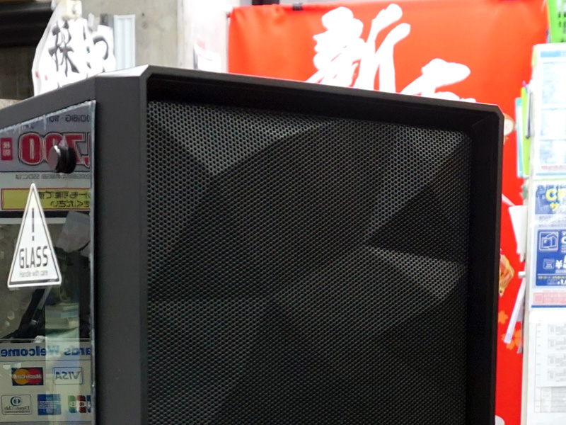 斬新なフロントデザイン