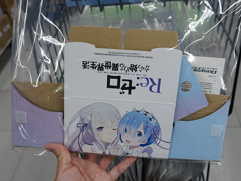 パッケージ