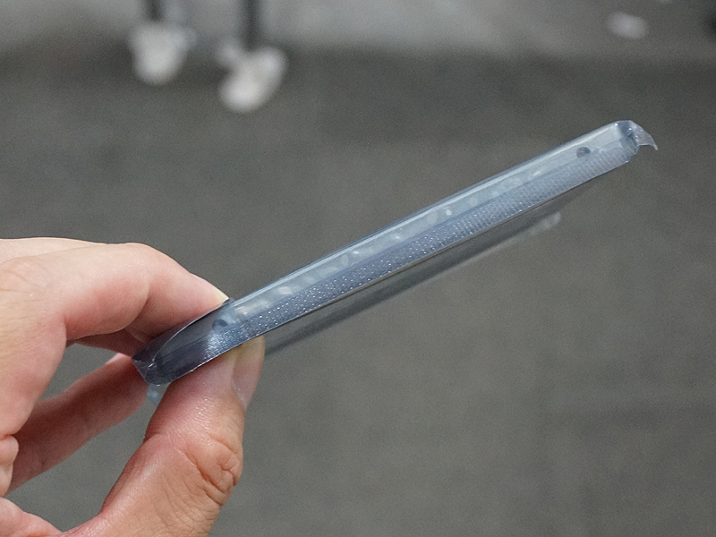 厚さは7mm
