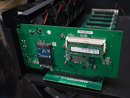 拡張カード型の専用マザーを使ったマイニングPC自作キットが登場