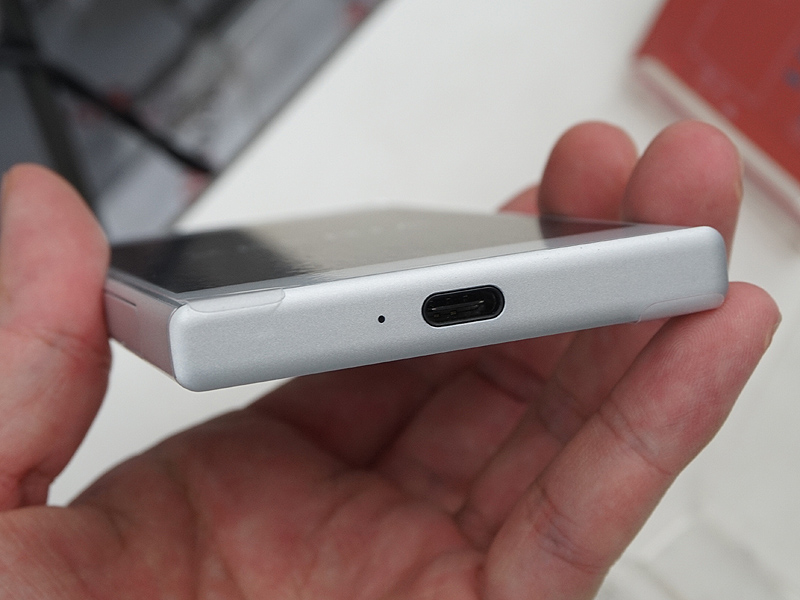USB Type-C採用