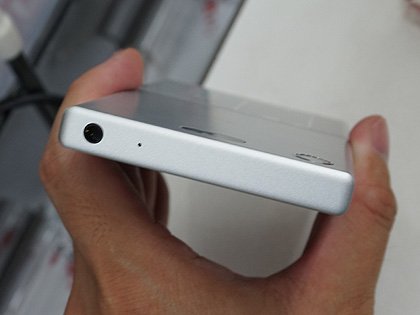 片手で使える「Xperia XZ1 Compact」のSIMフリー版が直輸入、カラーは4
