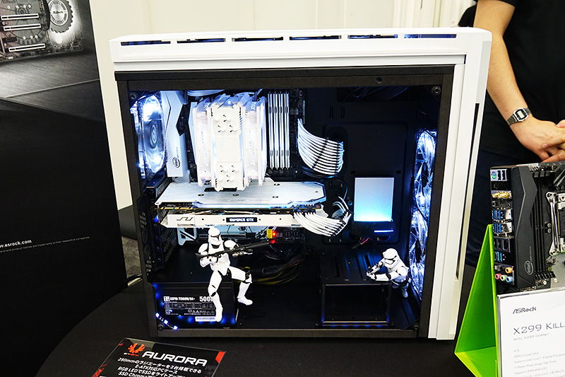 白いMOD PCも展示