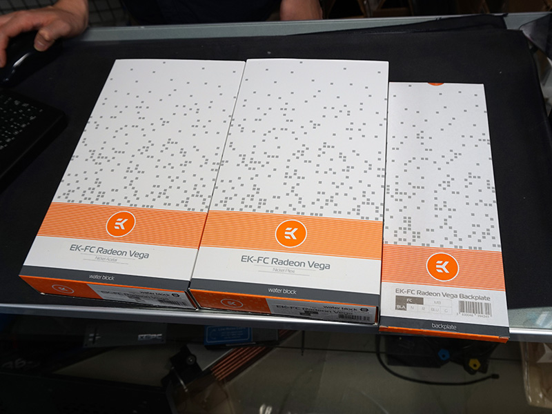 製品パッケージ