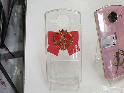 美少女戦士セーラームーン スマートフォン 限定版 Meitu M8 グッズ満載の「セーラームーンスマホ」が店頭入荷、実売89,800円