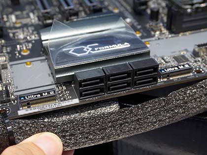オーバークロッカーのために開発されたX299マザー「X299 OC Formula 