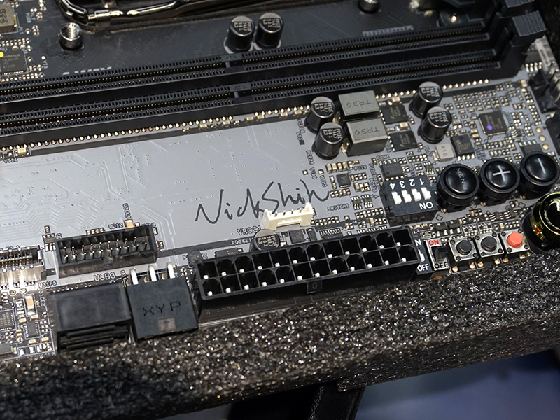 Nick Shih氏のサイン