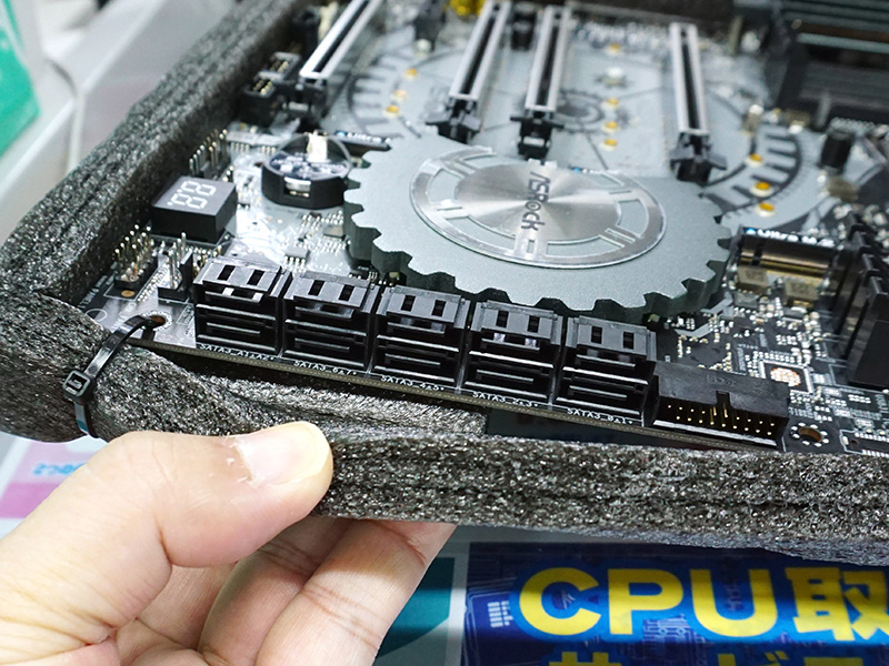 SATAポートは10基