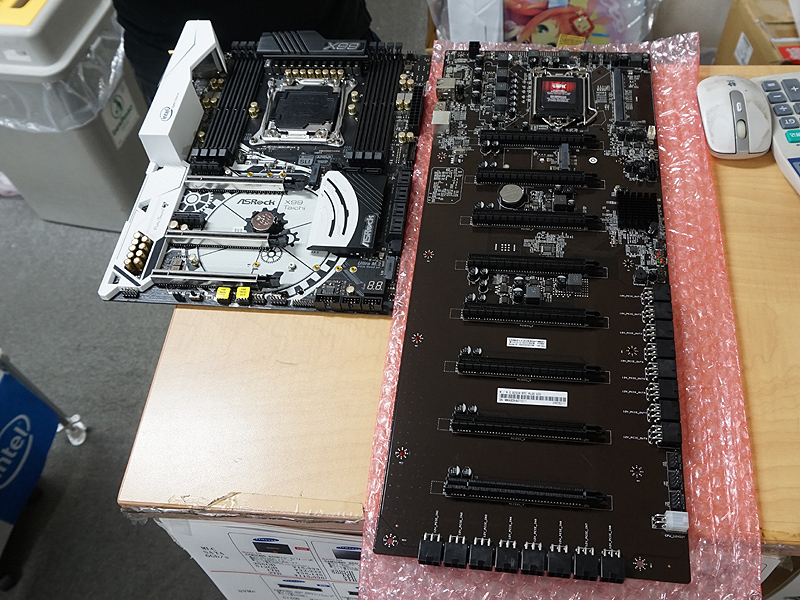 ASRock X99 Taichiとの比較
