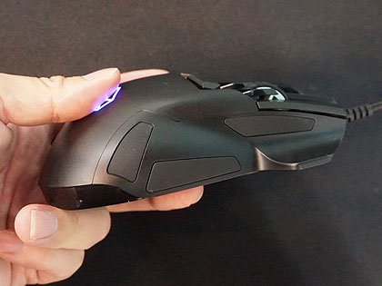 傾きや旋回を感知する新世代ゲーミングマウス「Swiftpoint Z」が展示