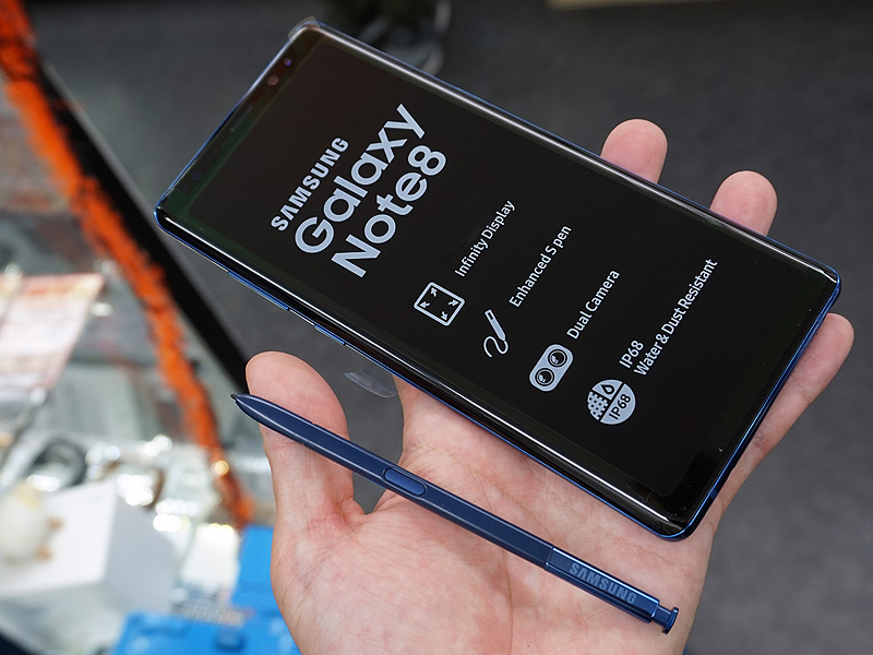 専用ペン「S-Pen」での操作に対応