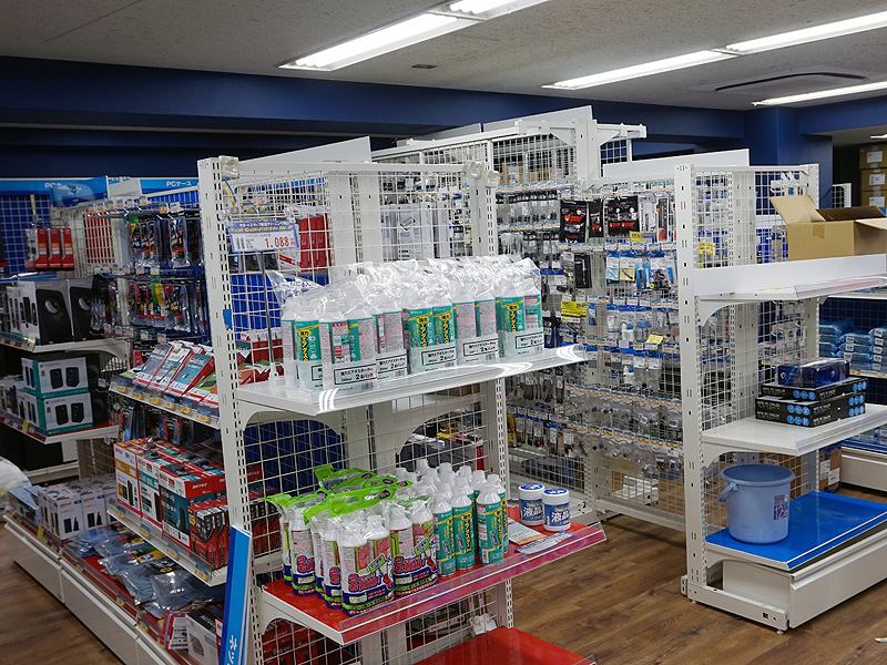 PC周辺機器やサプライ品もある