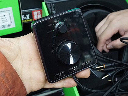 リアル7.1ch対応のRazer製ヘッドセット「Tiamat 7.1 V2」の店頭展示が