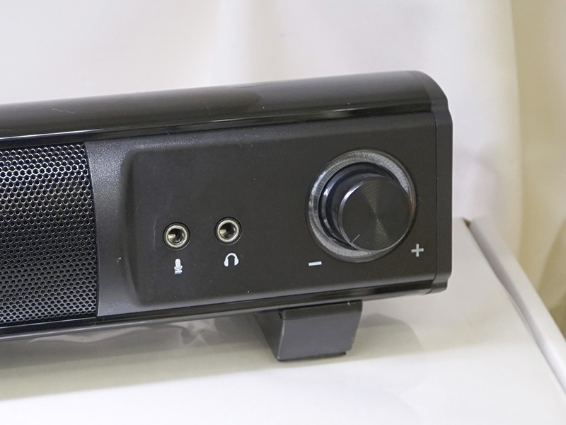 ボリュームは電源スイッチを兼ねる