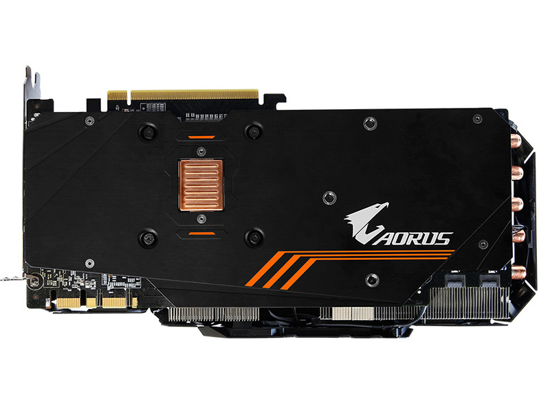 背面。一部に銅製パーツを採用したバックプレートを備える