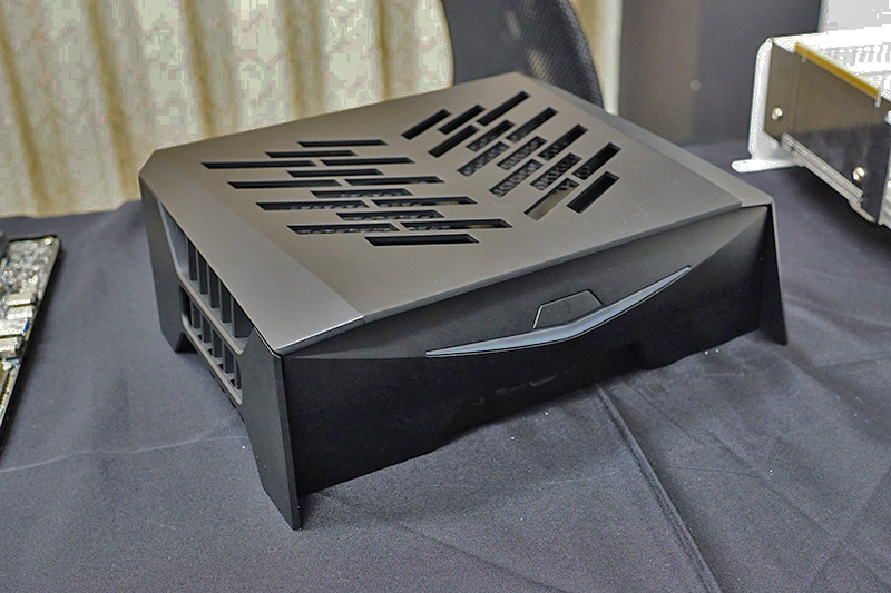 RAVEN-Z - Extreme enthusiasts SFF(RVZ04 prototype)