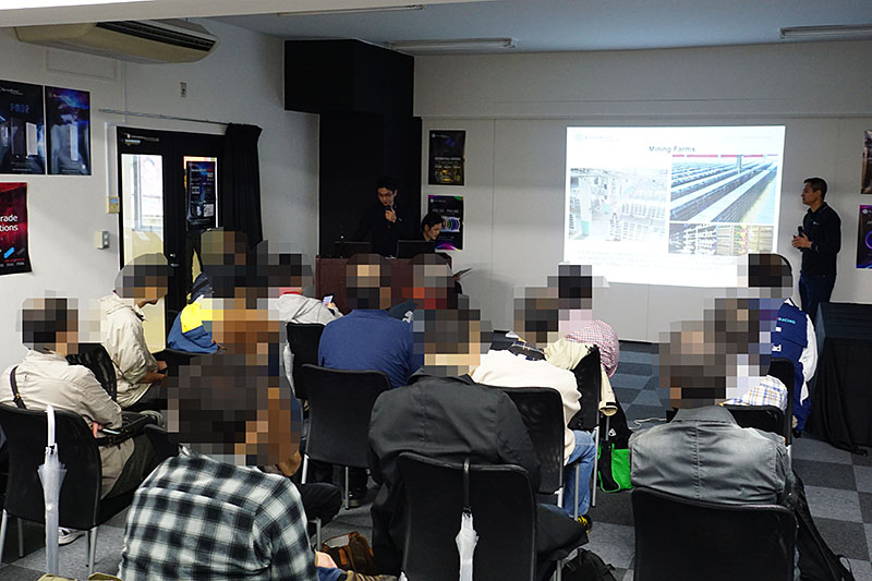 ジャンル毎に製品紹介のプレゼンも実施