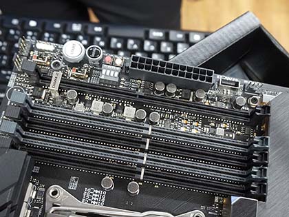 実売9万円越えのX299マザー「ROG RAMPAGE VI EXTREME」が発売、10Gbit