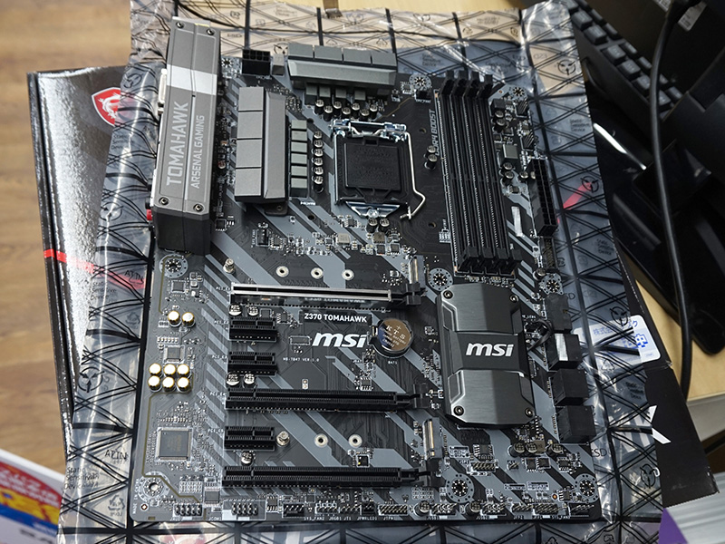 Z370 TOMAHAWK