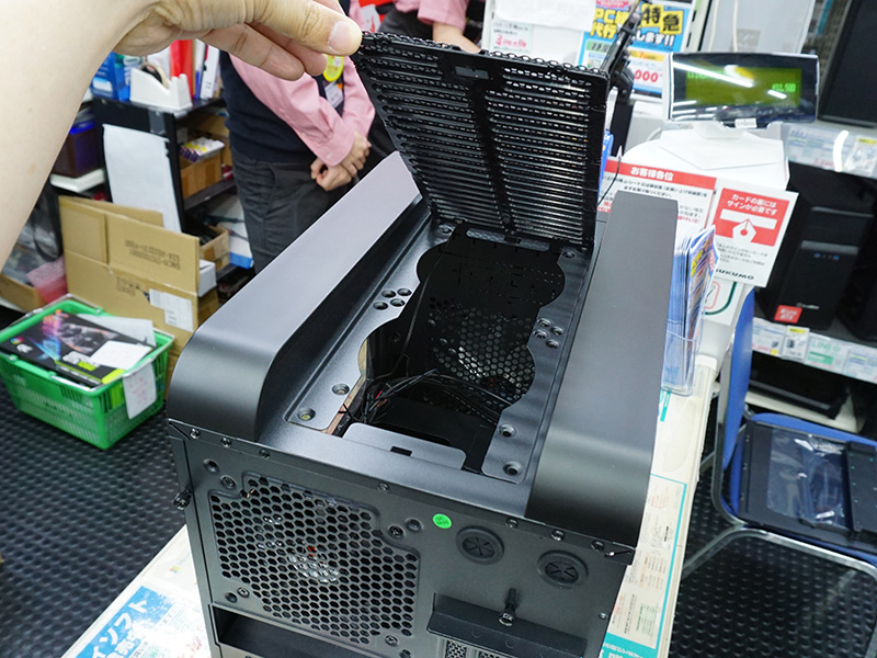 トップにはファンを増設可能