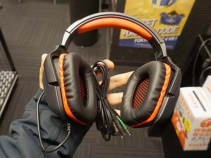 ボタン1つで7.1chサラウンドが楽しめるヘッドセット「ROG Strix Fusion