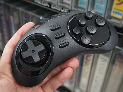 セガの海外版ゲームが85本も収録、メガドライブ風のゲーム機「Sega