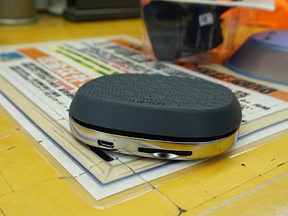 自動バックアップもできるiPhone用充電器「iXPAND BASE」が入荷