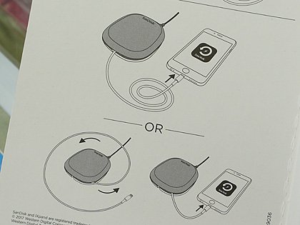 バックアップもできるiPhone用充電アダプタ「iXPAND BASE」の128GB版が