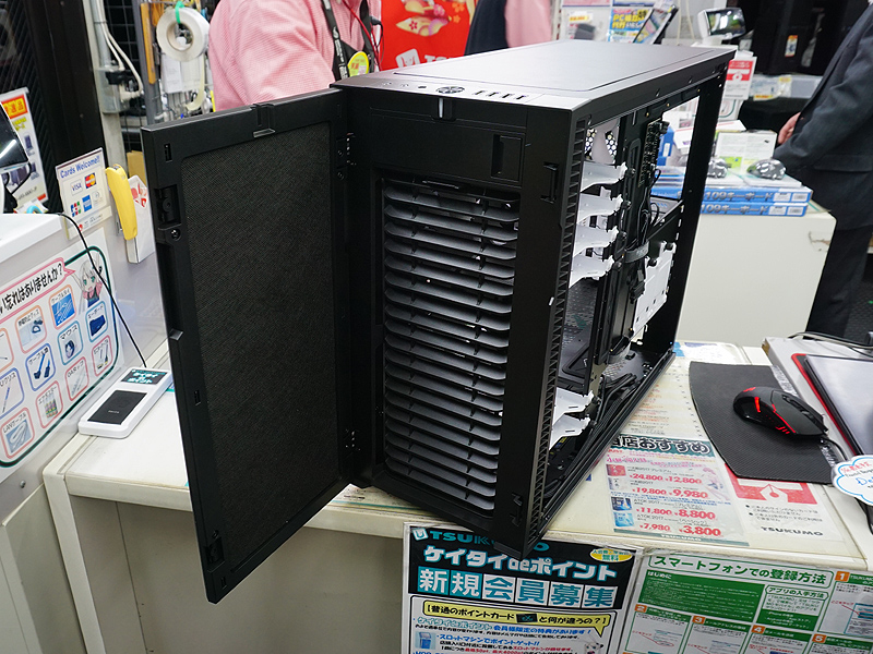 フロントパネルを開けた状態