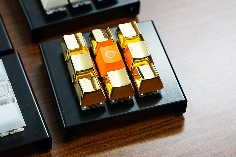 キラキラで派手なキーボードや、色彩センスに優れたものなど、各人個性が出ているのが面白い。今回のためにドクロのキーキャップを持ち込んだユーザーもいた。