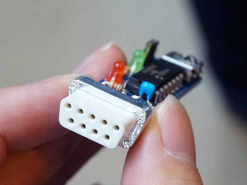 MSX仕様のジョイスティックポートに接続する受信機「猫の手1号」