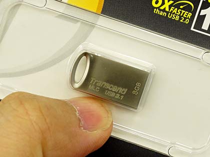 MLC NAND採用の極小USBメモリ「JetFlash 720」が入荷、実売1,480円から