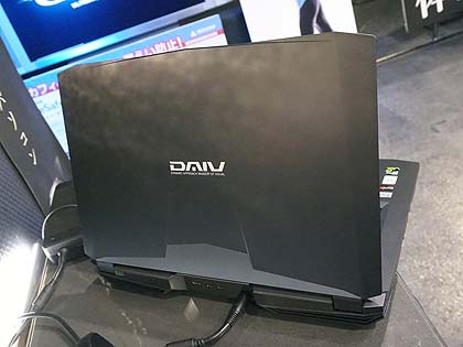 4K/4画面出力対応の17.3型ノートPC「DAIV-NG7620」が店頭展示中、実売