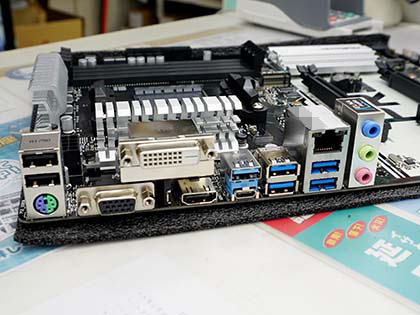 人気のRaven Ridgeに対応、ASRockのX370マザー「X370 Pro4」が発売