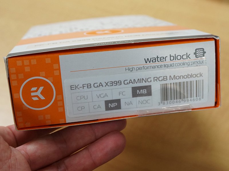 製品パッケージ