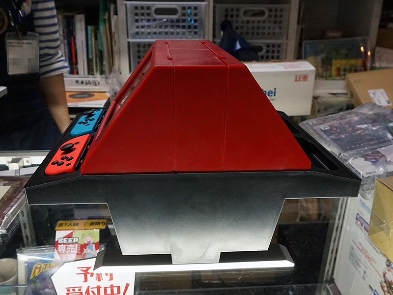 本体側面