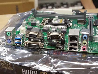 懐かしさを感じる緑色の基板、ASUS製マザー「H110M-C2/CSM」が発売