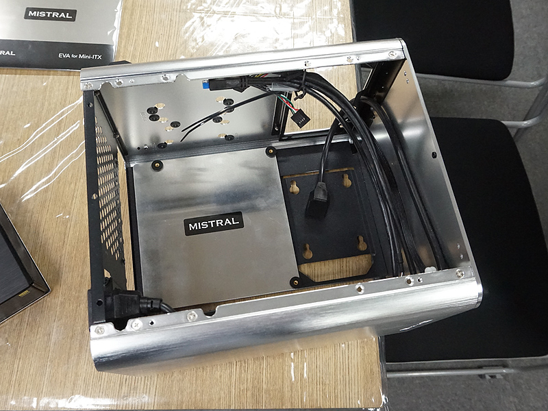 PCケースに装着した状態