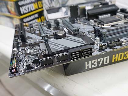 GIGABYTE H370M D3H M-ATX マザーボード [Intel H370チップセット搭載] MB4344 Amazon | GIGABYTE H370M D3H M-ATX マザーボード [Intel H370