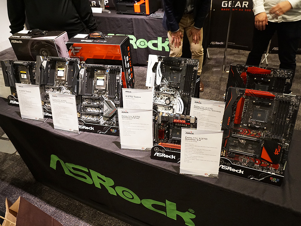 Socket AM4対応マザーボードも展示されていた