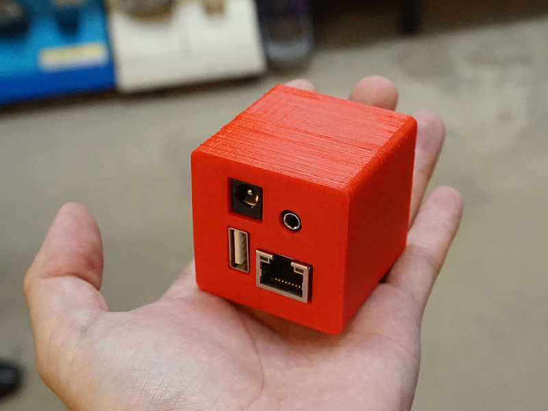 Nano Pi NEO2にハイレゾDACボード「ChiPiDAC2-5122+」を装着し、専用ケースに入れた様子