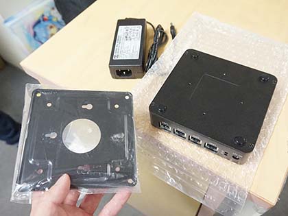 Intel製Gigabit LAN×4搭載の小型ファンレスPCキットが入荷 - AKIBA PC