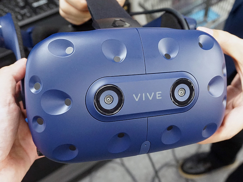 VIVE Proの正面
