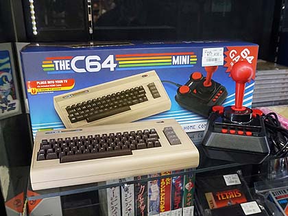コモドール64が手の平サイズのゲーム機として復刻、「THE C64 Mini」が