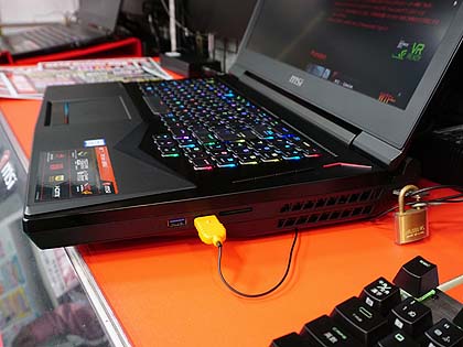 第8世代Core i7やGeForce GTX 1080搭載の17.3型4Kノート「GT75 Titan