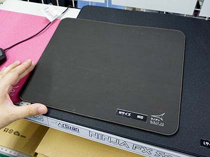 ARTISANの国産マウスパッド「NINJA FX」にS・Mサイズが登場、店頭