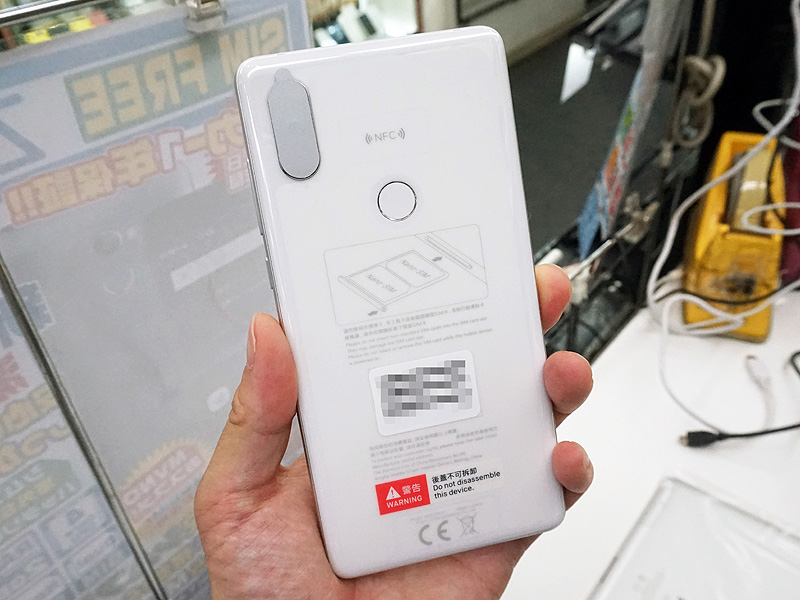 本体背面