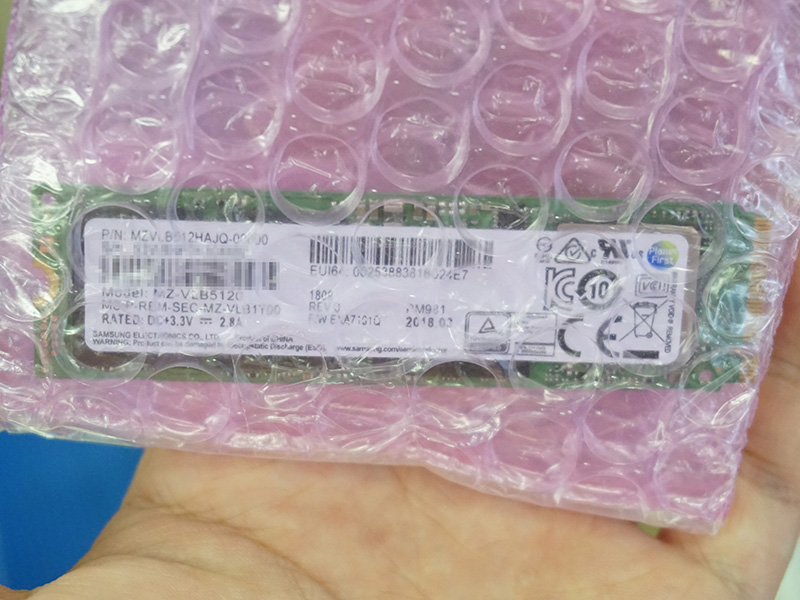 512GBモデル（MZVLB512HAJQ-00000）