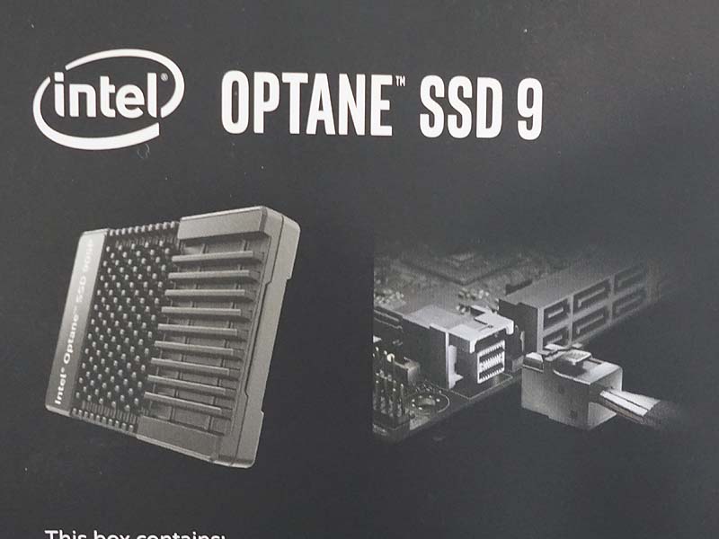 SSDPE21D480GAX1にはU.2ケーブルが同梱されている。